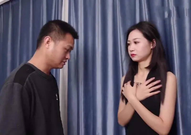 Qua sửa máy tính giúp vợ ông anh hàng xóm rồi hiếp luôn cô nàng